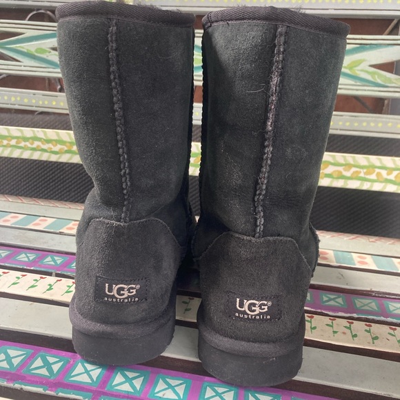 UGG Classic Short 5825 Black Suede Sheepskin Boots Sz 11 - Picture 4 of 10